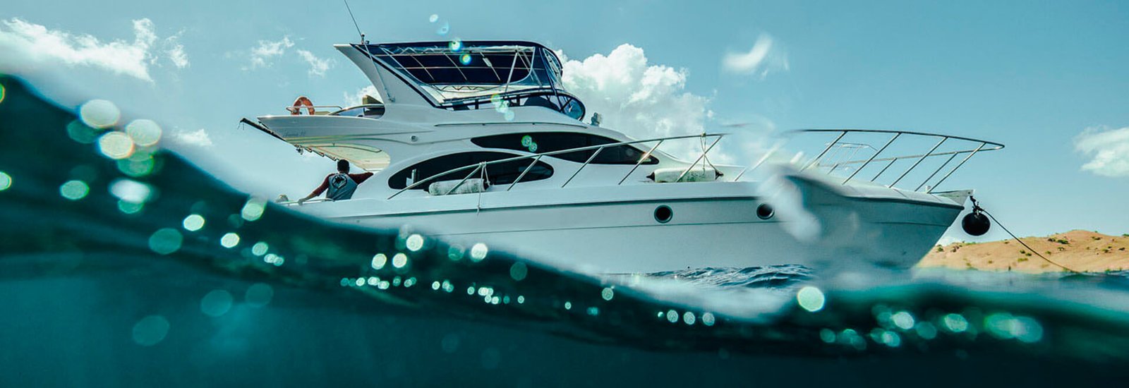 Accura 48 Luxury Motor Yacht